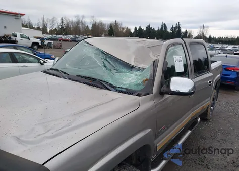 2001 Chevrolet Silverado 2500Hd Ls из США, поврежденный, VIN 1GCHK23111F209078